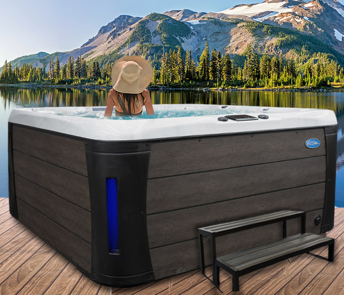 Calspas hot tub being used in a family setting - hot tubs spas for sale Terrebonne